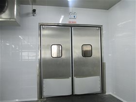 成型灌装间